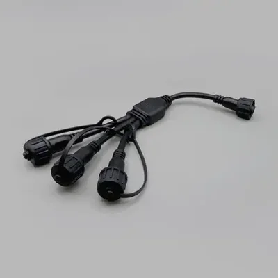 Разветвитель универсальный для гирлянд 2-pin INOXHUB, 1-3, ЧЁРНЫЙ провод