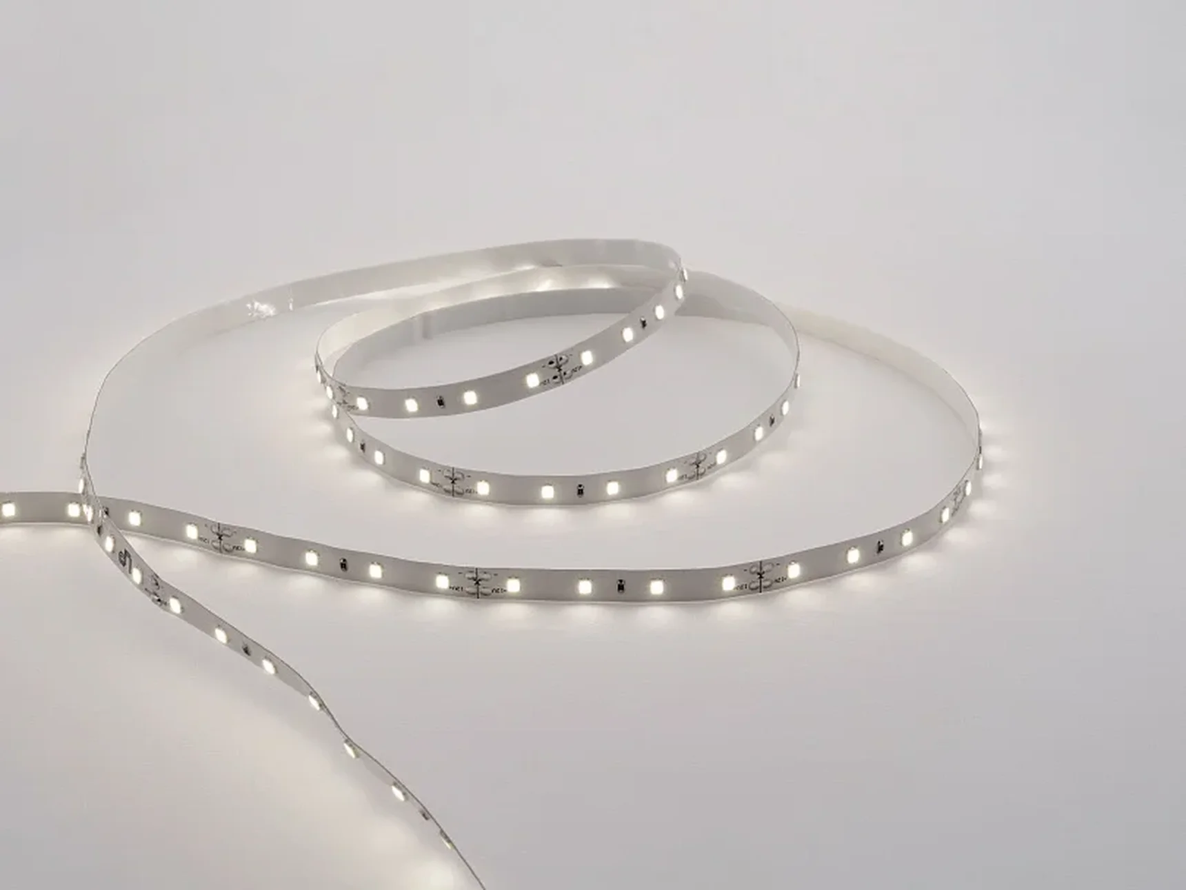 Светодиодная лента LEDS POWER 2835 64/м (6Вт/м) 12В холодная, серия ПРО125