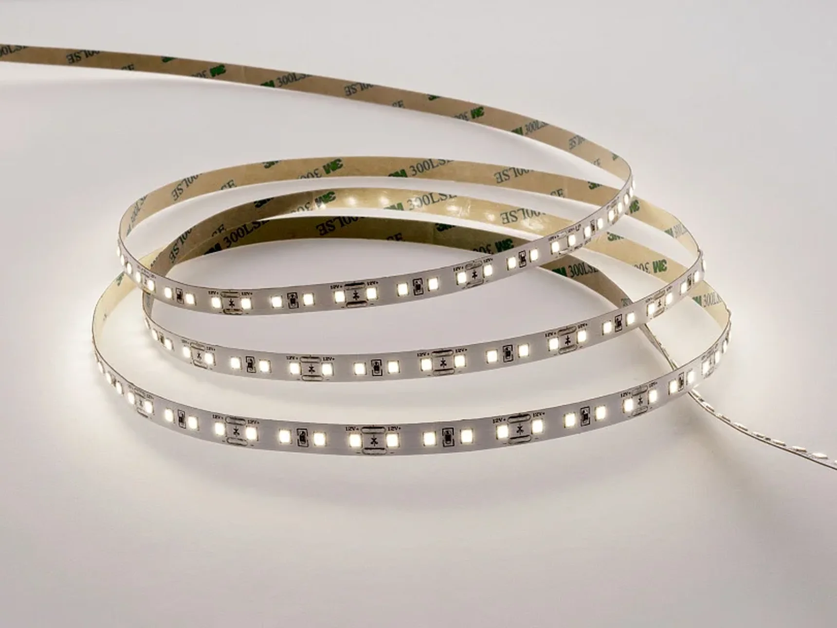 Светодиодная лента LEDS POWER 2835 112/м (10Вт/м) 12В нейтральная, серия ПРО125