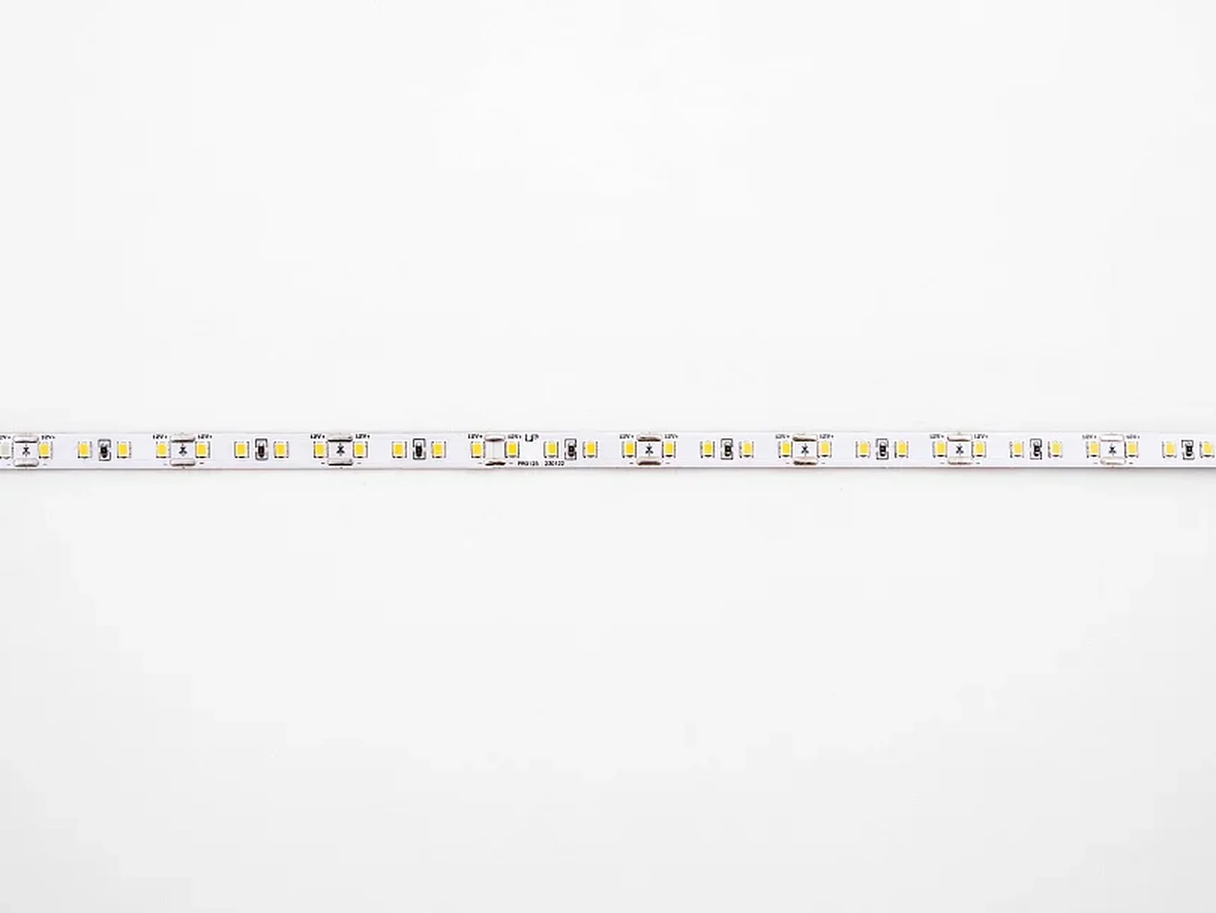 Светодиодная лента LEDS POWER 2835 112/м (10Вт/м) 12В нейтральная, серия ПРО125