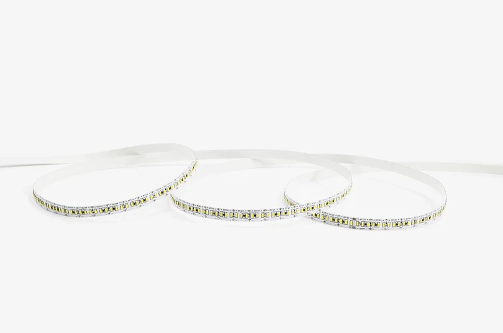 Светодиодная лента LEDS POWER 3014 240/м (21Вт/м) 12В холодная