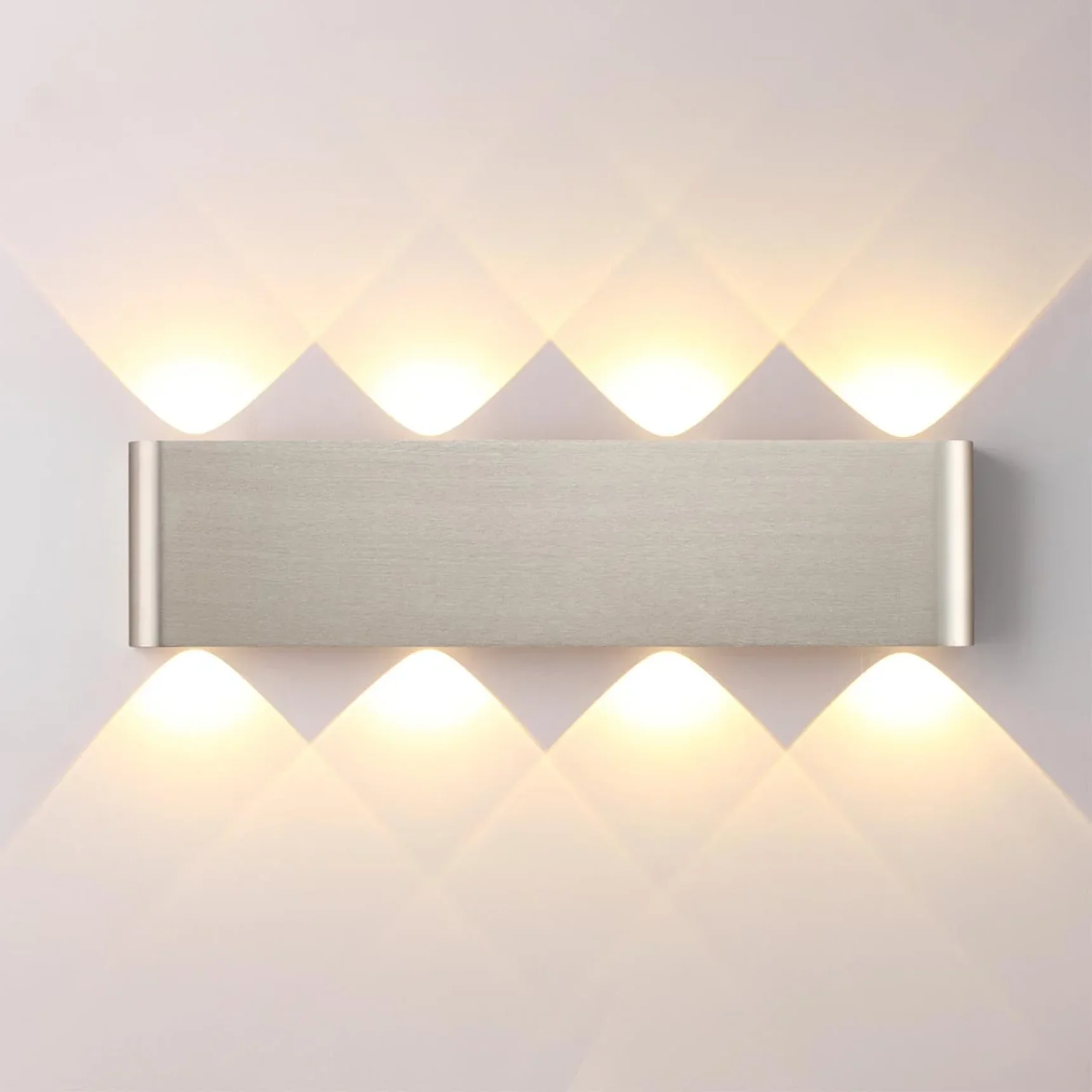 7106/8WL HIGHTECH ODL26 441 Настенный светильник матовый никель/металл IP20 LED 8W 3000K 220V MAGNUM