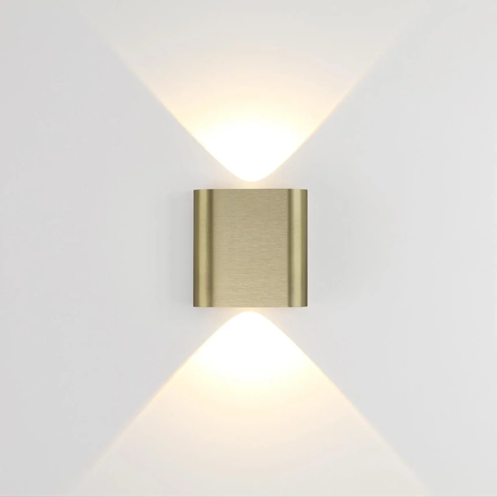 7107/2WL HIGHTECH ODL26 441 Настенный светильник бронза/металл IP20 LED 2W 3000K 220V MAGNUM