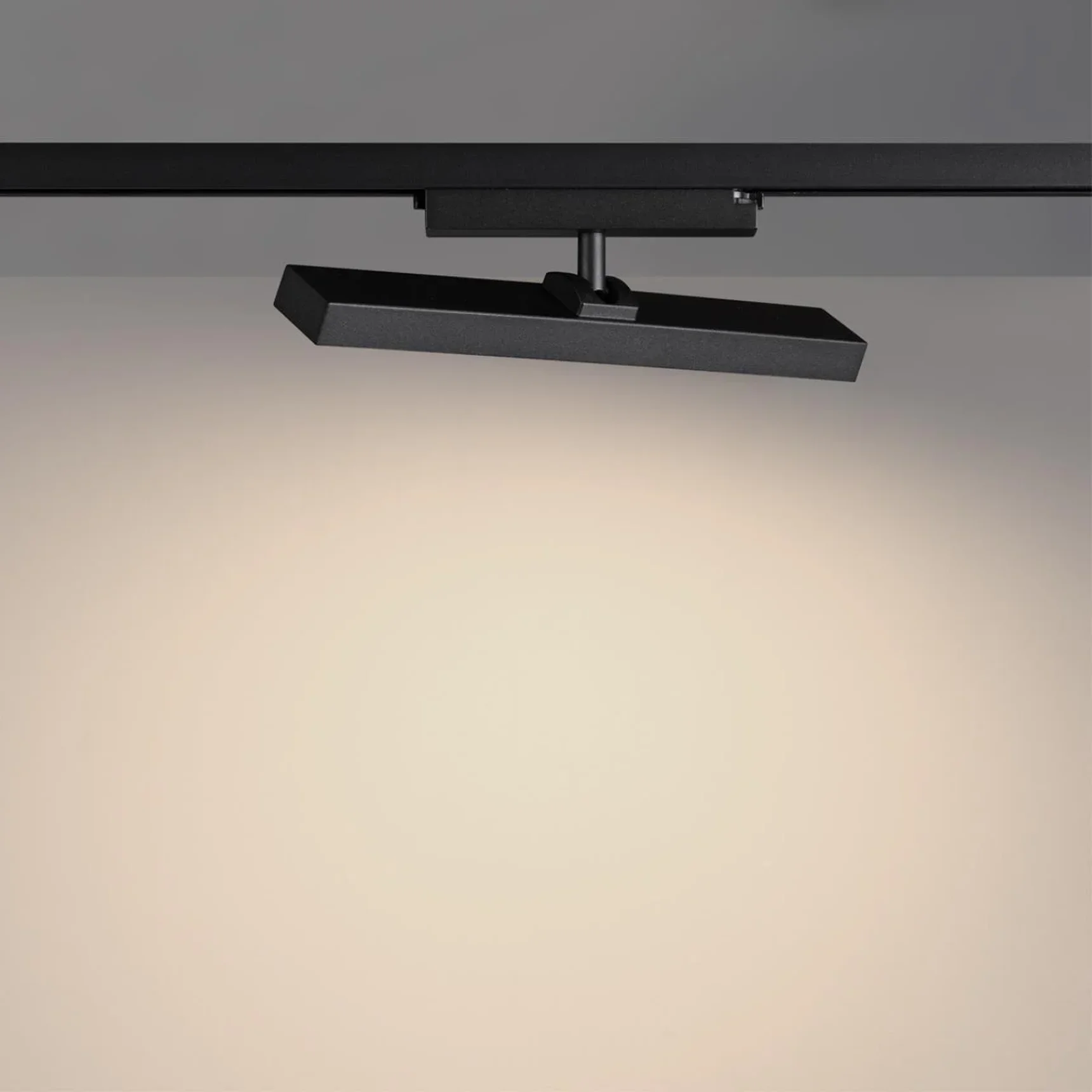 359778 PORT NT25 260 черный Светильник однофазный трехжильный трековый с переключ. цв. температуры IP20 LED 18W 180-265V 2700К/3200К/4000К STRATUS