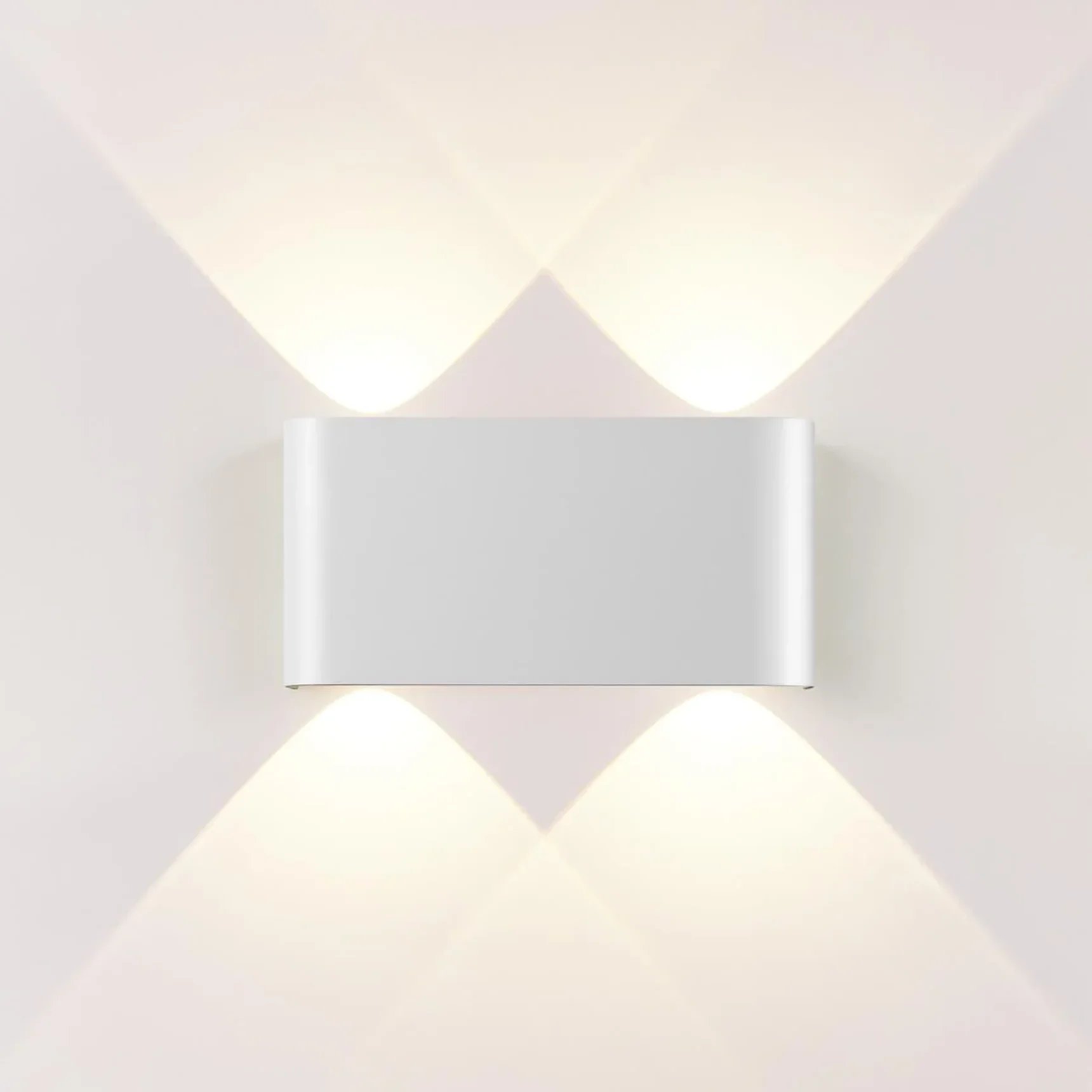 7192/4WL HIGHTECH ODL27 Настенный светильник белый/металл IP20 LED 4W 3000K 220V MAGNUM