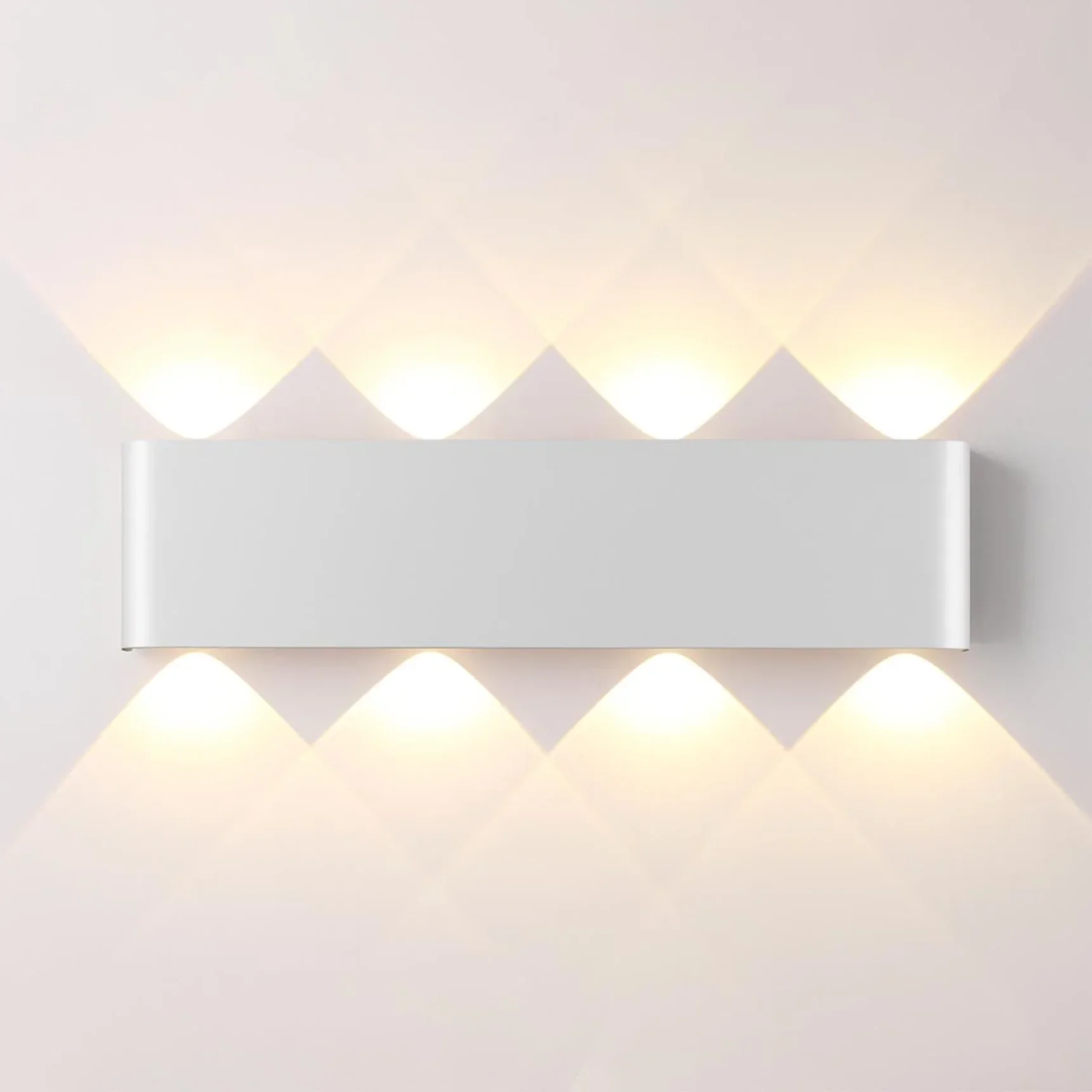 7192/8WL HIGHTECH ODL27 Настенный светильник белый/металл IP20 LED 8W 3000K 220V MAGNUM