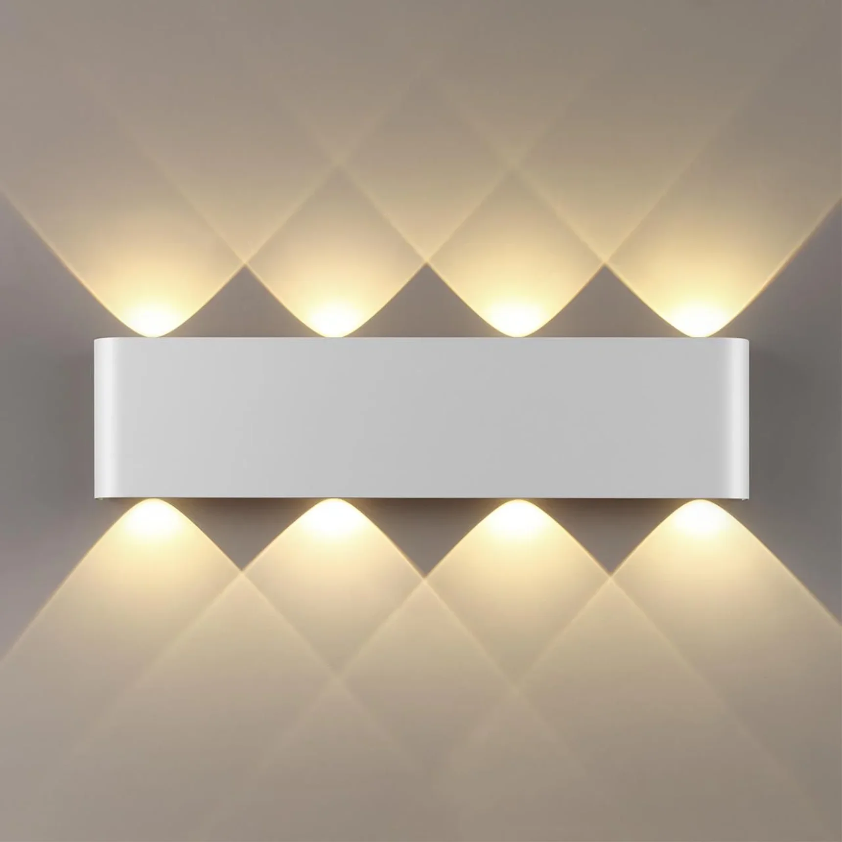 7192/8WL HIGHTECH ODL27 Настенный светильник белый/металл IP20 LED 8W 3000K 220V MAGNUM