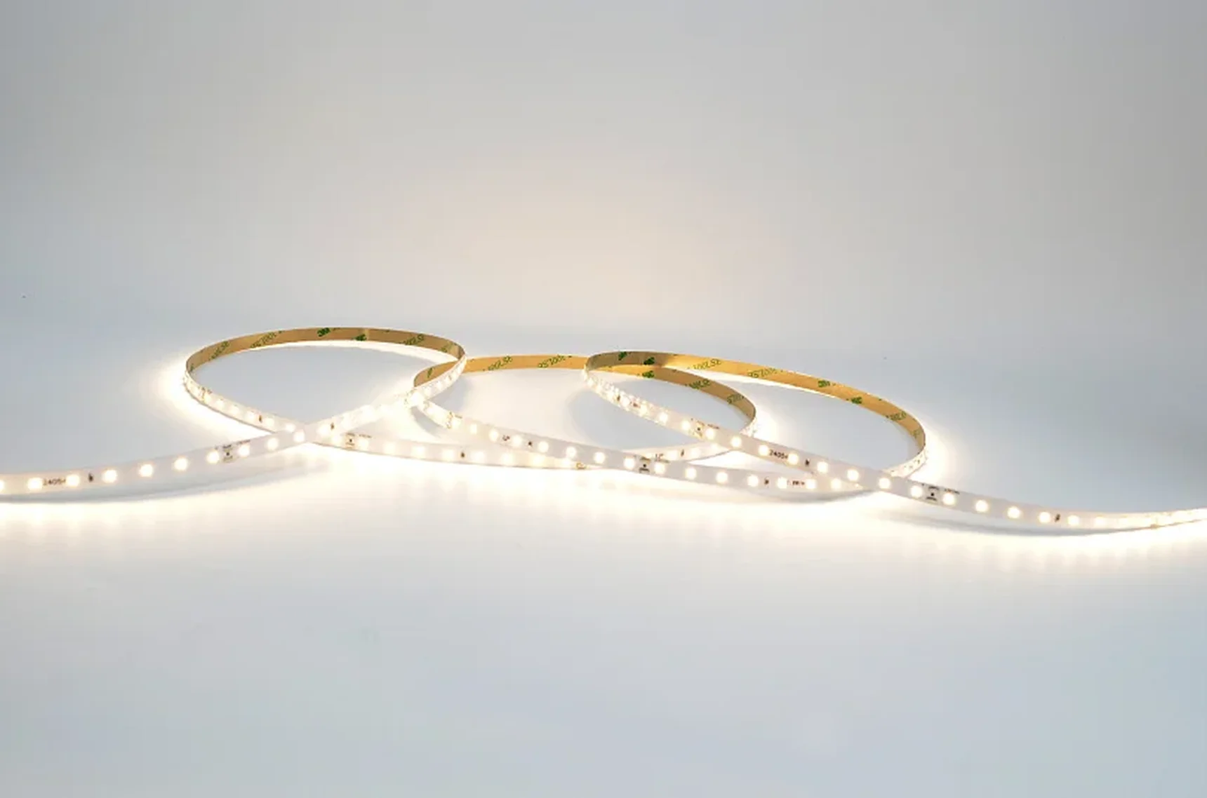 Светодиодная лента LEDS POWER 2835 80/м (2,8Вт/м) 24В теплая 30м/кат
