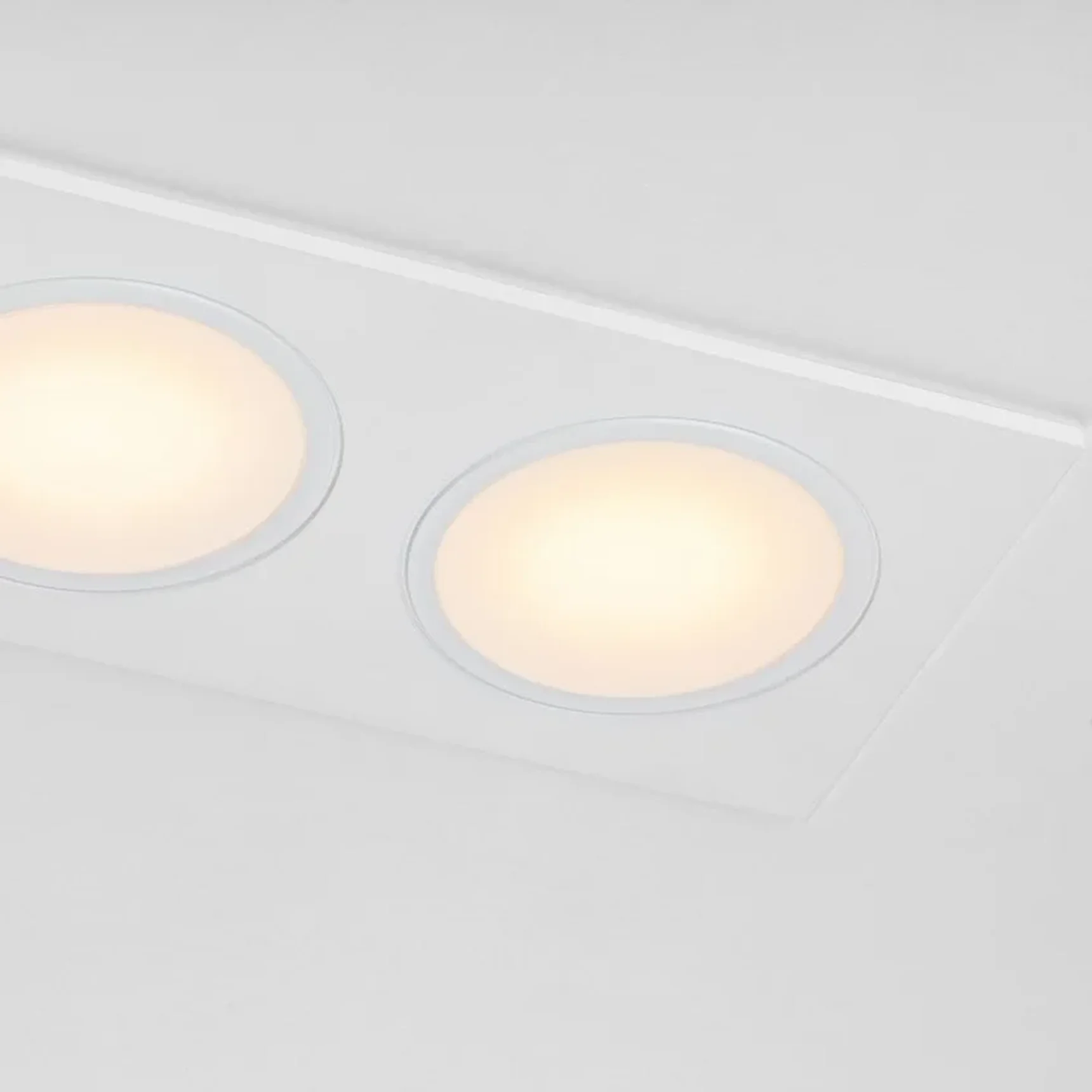 012826 Рамка (светильник) PVC д/LED-модулей 941хх и LED-ламп D50мм PIANO 2x QUAD БЕЛЫЙ IP65