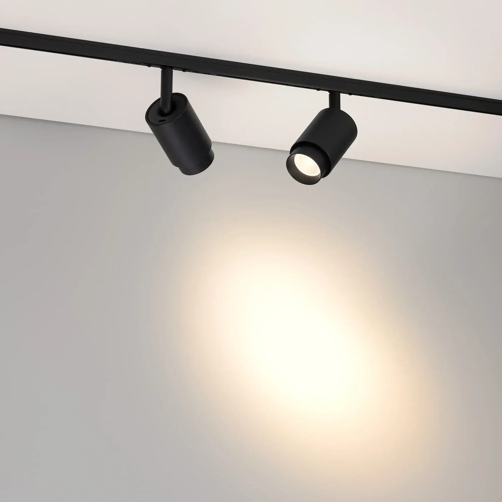 Светильник MAG-MICROCOSM-SPOT-ZOOM-R47-9W Warm3000 (BK, 15-55 deg, 24V) (Arlight, IP20 Металл, 5 лет) 051769