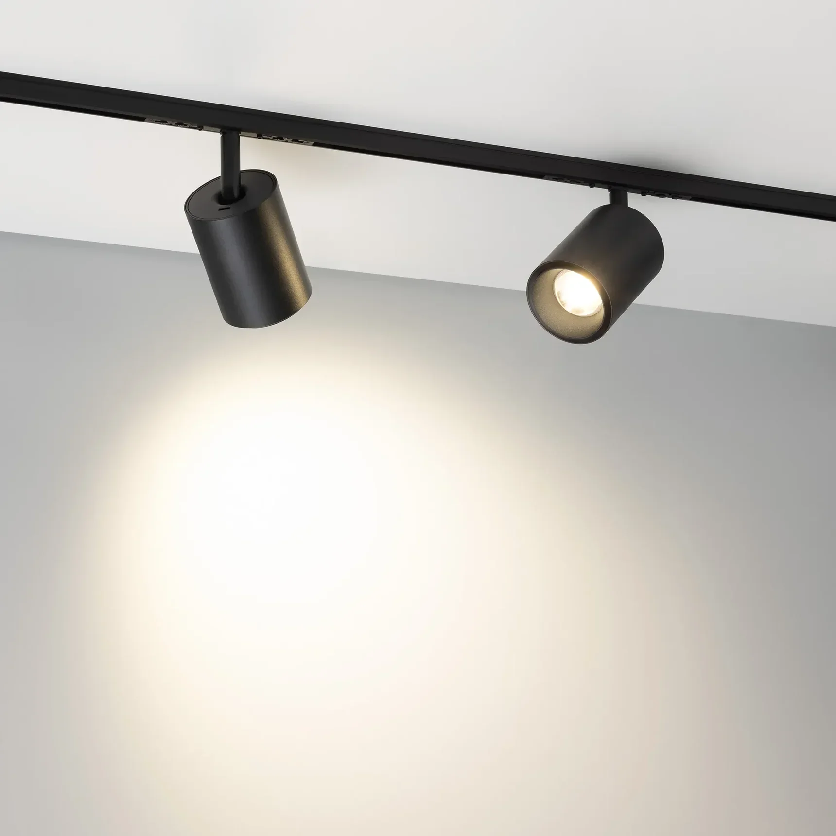 Светильник MAG-MICROCOSM-SPOT-ZOOM-R59-12W Day4000 (WH, 20-60 deg, 24V) (Arlight, IP20 Металл, 5 лет) 052097