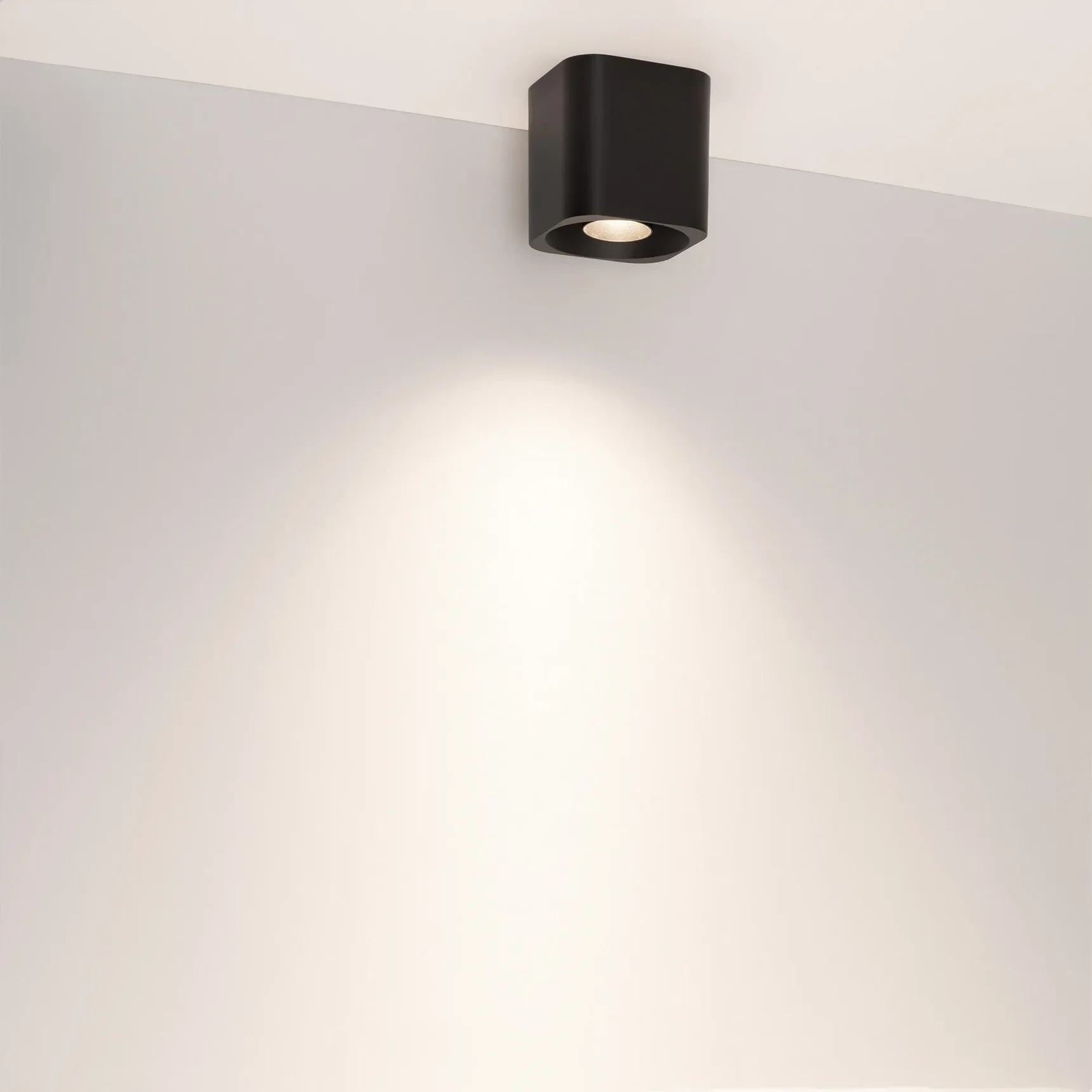Светильник SP-ACENTO-S95x95-10W Day4000 (BK, 20-45 deg, 230V) (Arlight, IP20 Металл, 5 лет) 055750