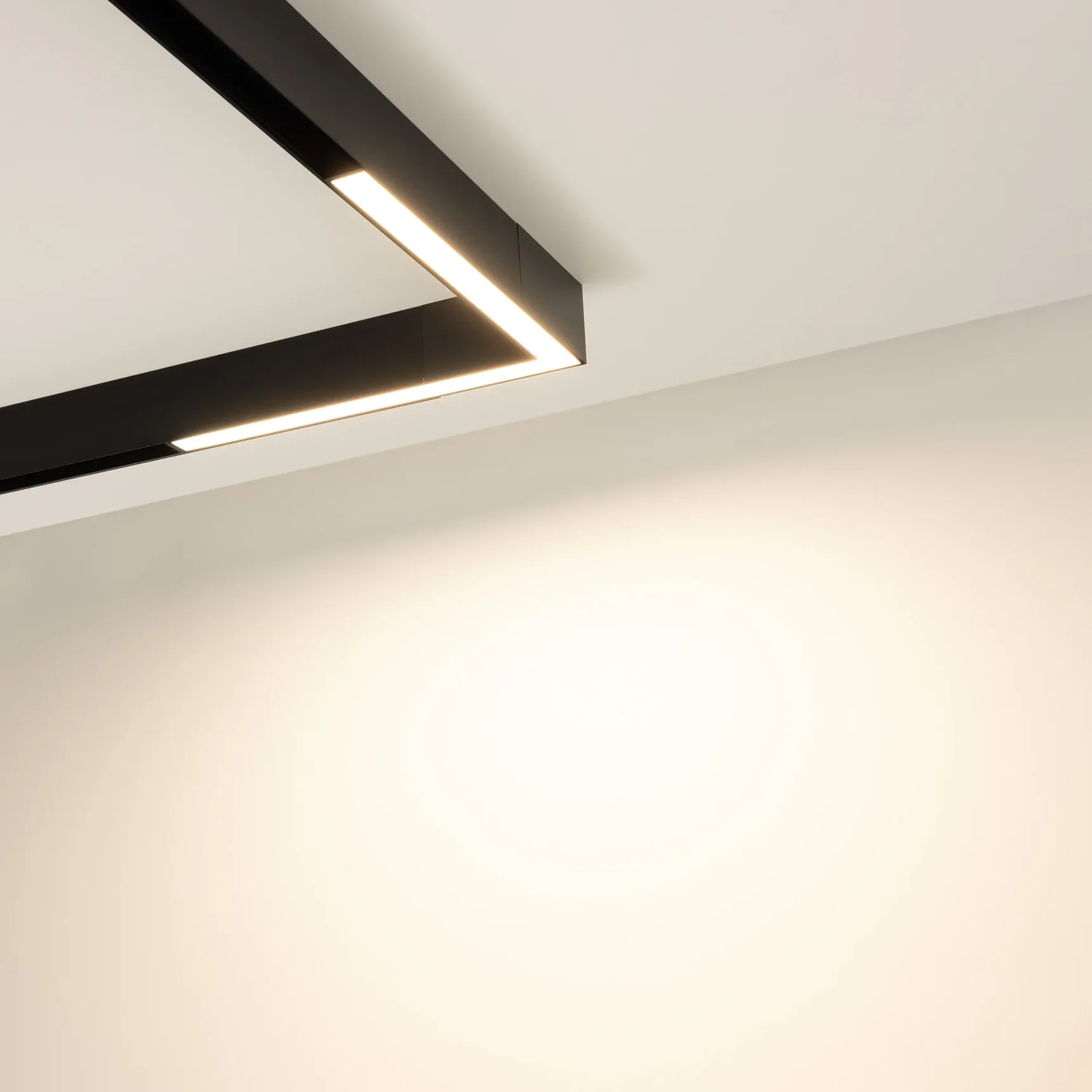 Светильник MAG-ORIENT-FLAT-ANGLE-L295-18W Day4000 (BK, 100 deg, 48V) (Arlight, IP20 Металл, 5 лет) 058209