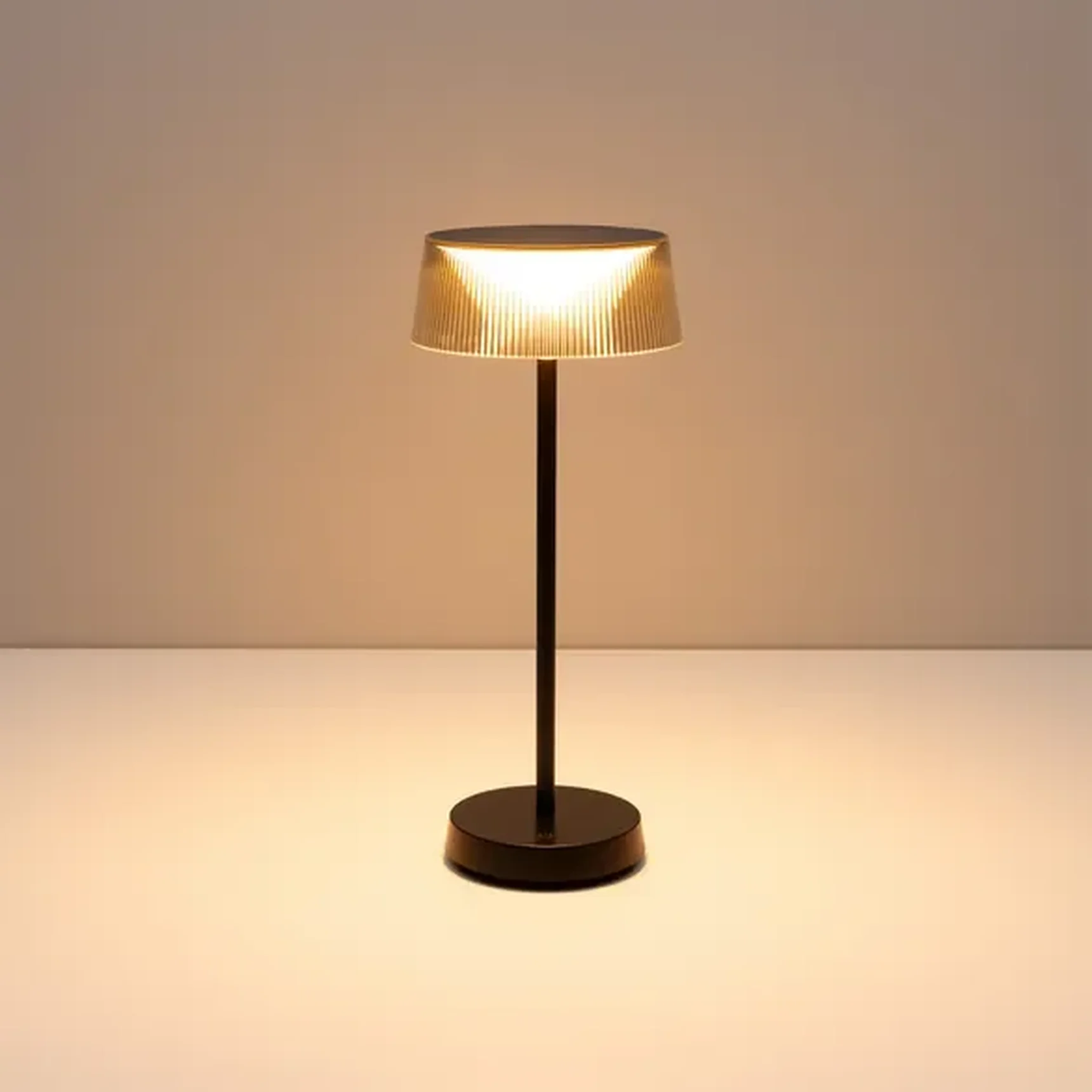 Светильник настольный SP-LATIDE-1.5W Warm2700 (Черный, 125 deg, 5V) (Arlight, IP54 Металл, 2 года) 060834
