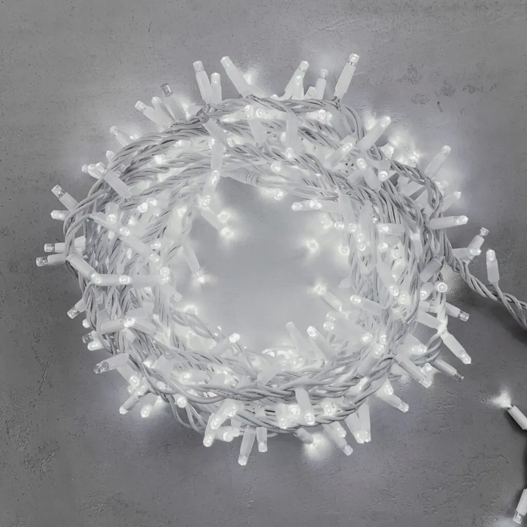 Гирлянда Нить Шатровая с Колпачком 10м Белая с Мерцанием Белого Диода, 300 LED, Провод Белый Каучук, LL300BLW-8-2W