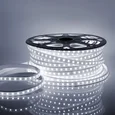 10-54 Светодиодная лента, 220В, 6Вт/м, smd2835, 60д/м, IP44, 600Лм/м, белый шнур ПВХ с прозрачным рассеивателем
