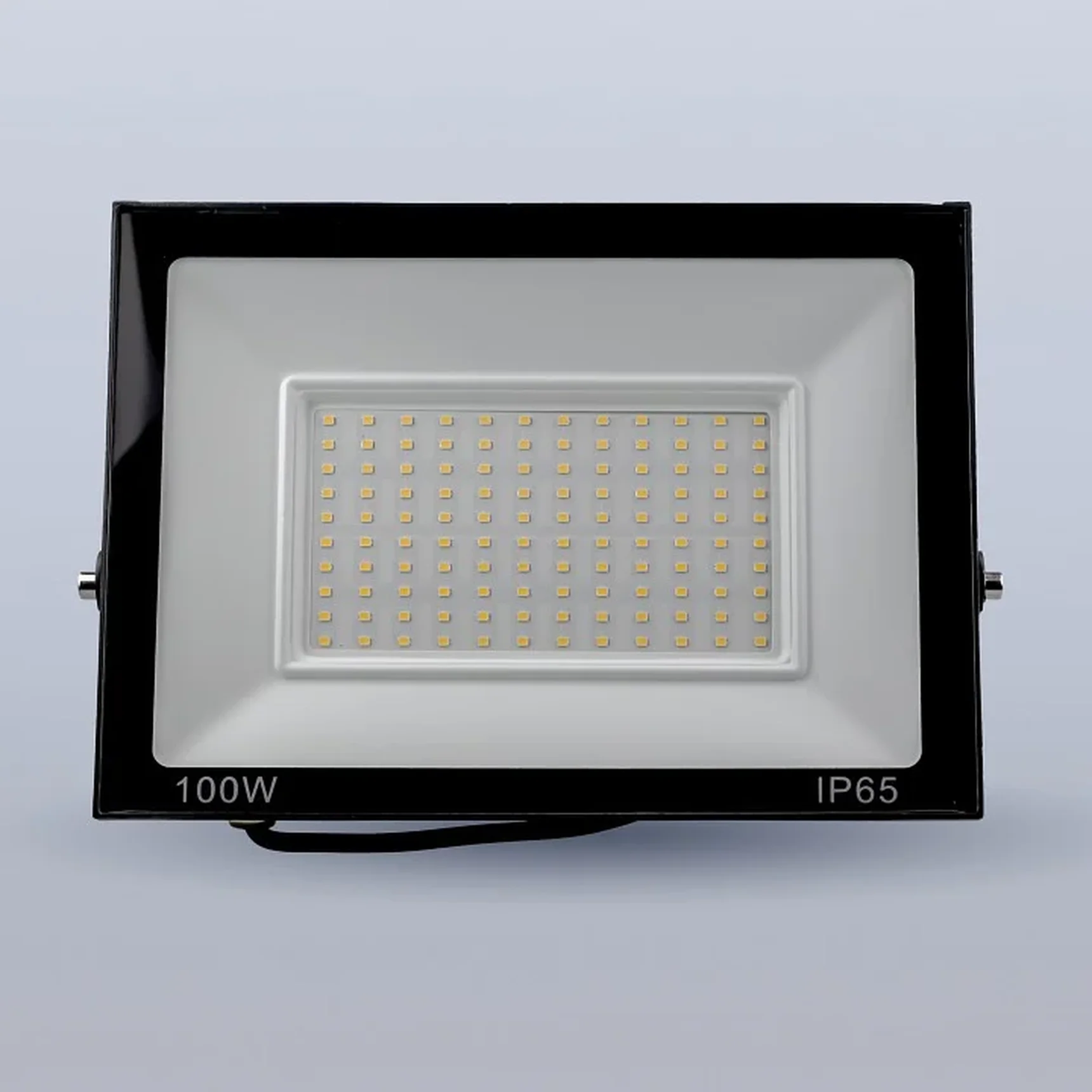 Светодиодный прожектор тонкий LUX 100W теплый 3000К 220V