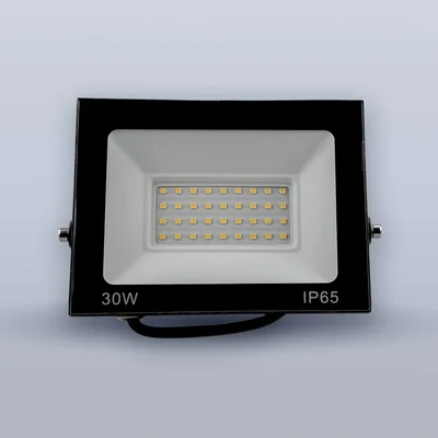 Светодиодный прожектор тонкий LUX 30W теплый 3000К 220V