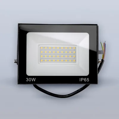 Светодиодный прожектор тонкий LUX 30W нейтральный 4500К 220V