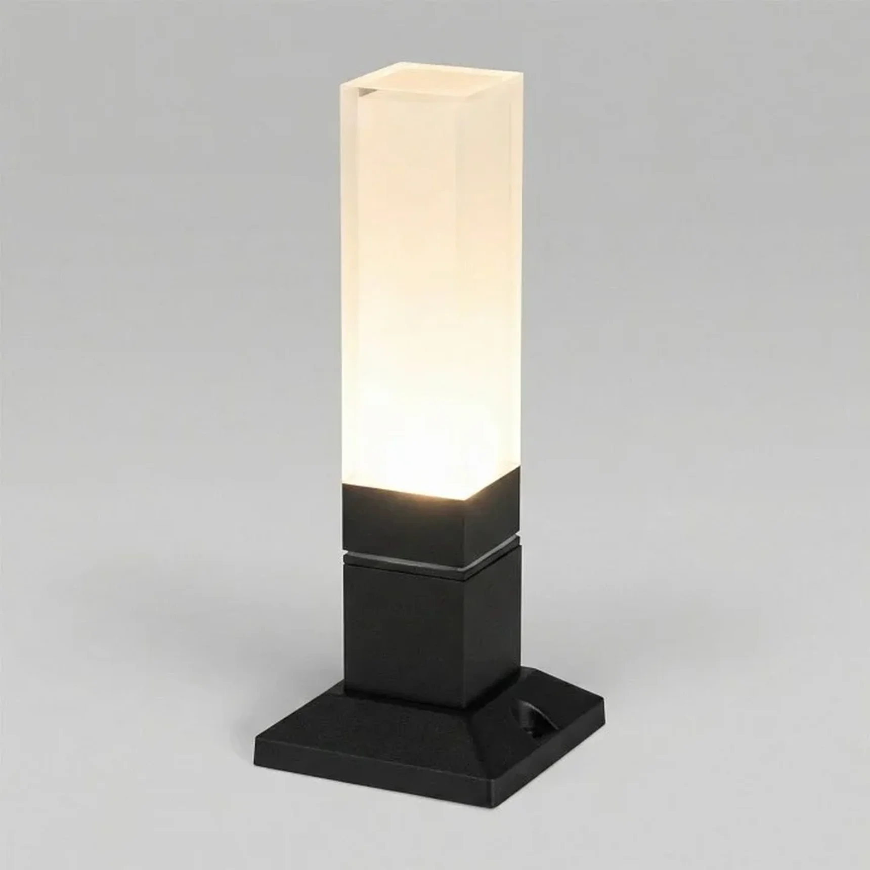 1536 TECHNO LED / Светильник садово-парковый со светодиодами 3000K чёрный