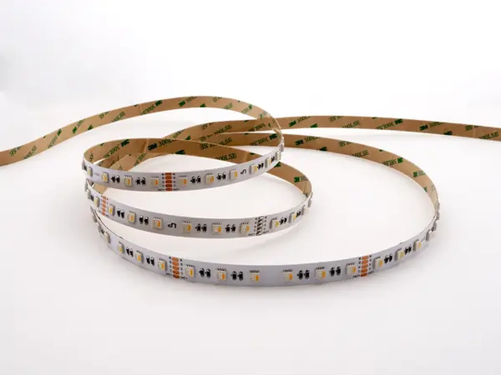 Светодиодная лента 5050 60/м (19,2Вт/м) 24В RGBNW 004068