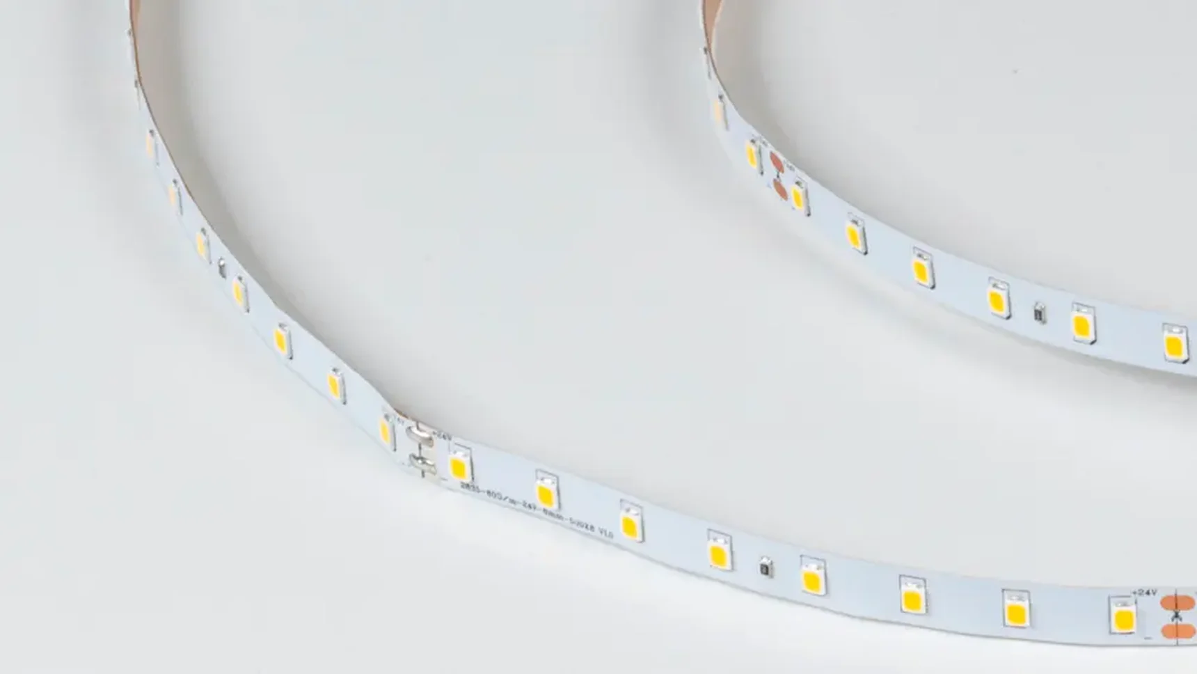 Светодиодная лента SWG PRO 2835, 80 LED/м, 7,2 Вт/м, 24В , IP20, Цвет: Теплый белый, SWG2P80-24-7.2-WW