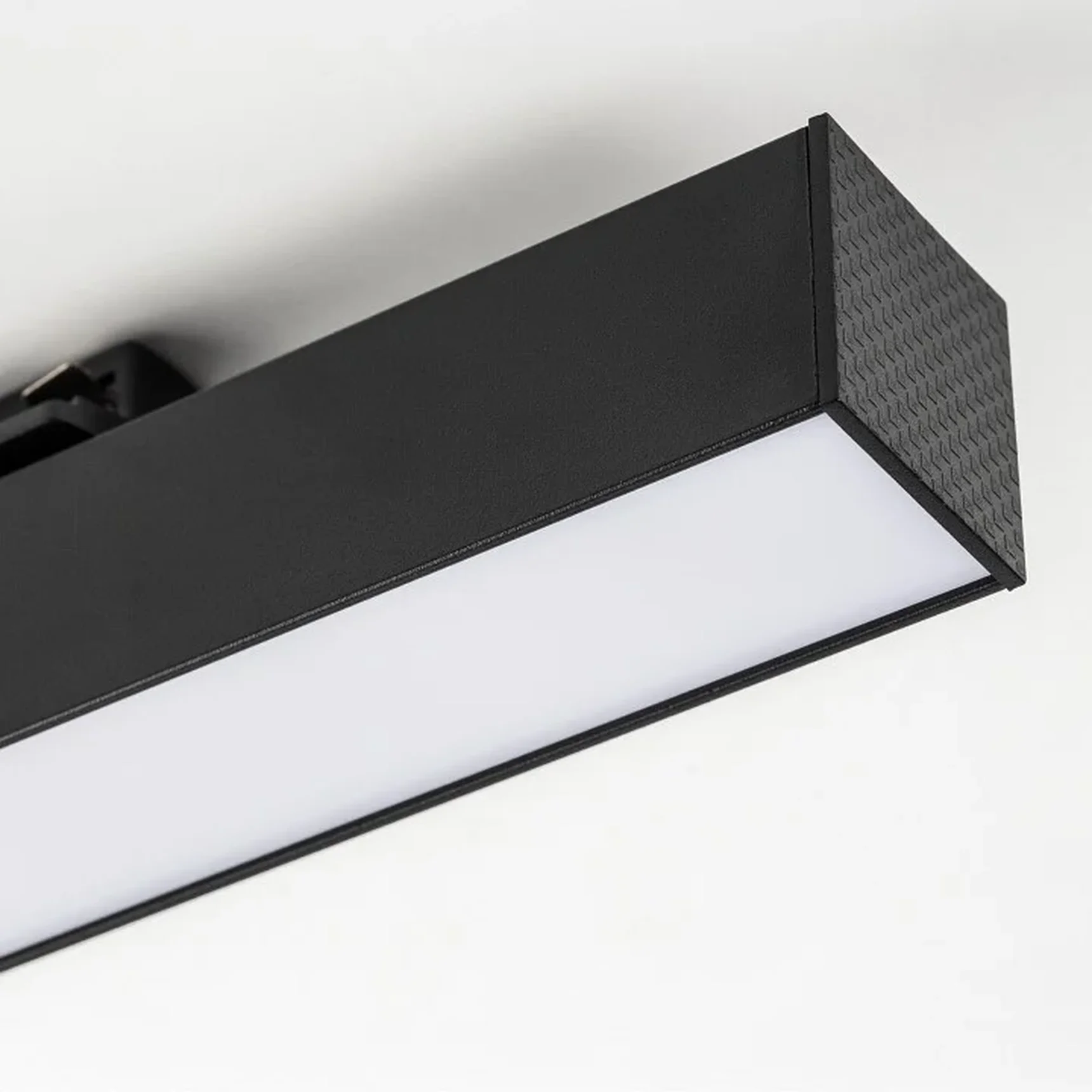 202037 Светильник линейный д/трека LILLA LED 20W 1500LM G ЧЕРНЫЙ 3000K