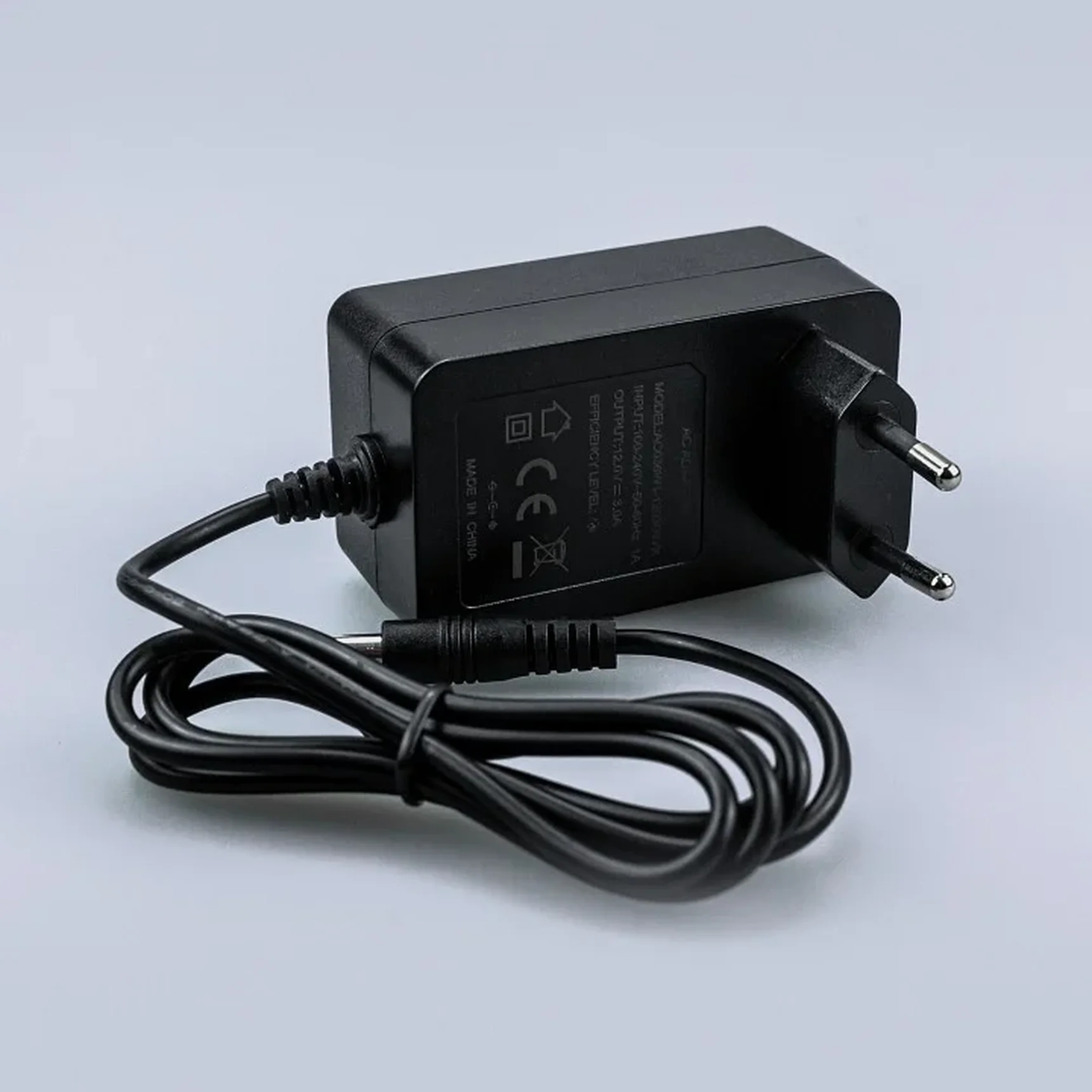 LUX Светодиодная лента в блистере (14.4W/М) + БП + контроллер RGB