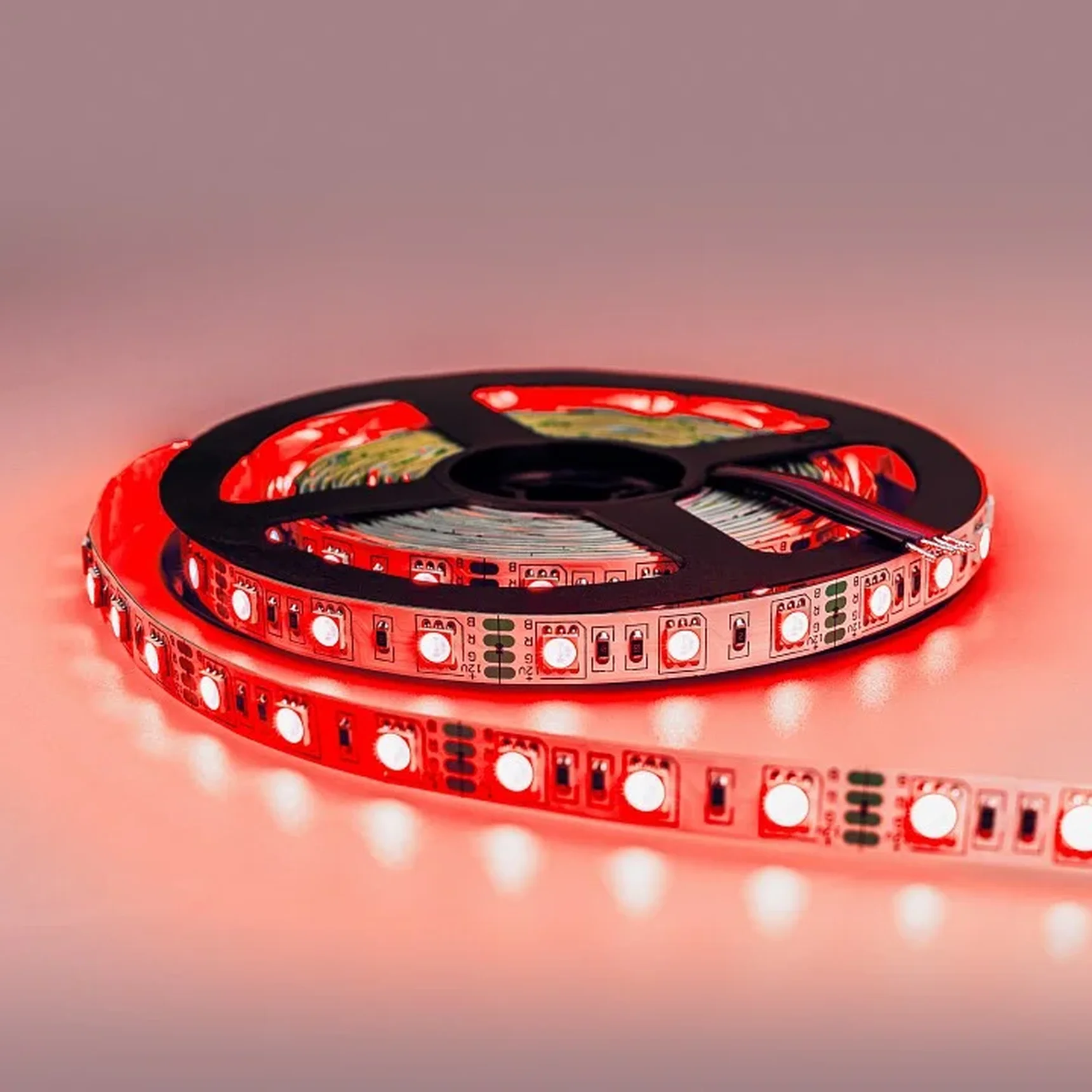 LUX Светодиодная лента в блистере (14.4W/М) + БП + контроллер RGB