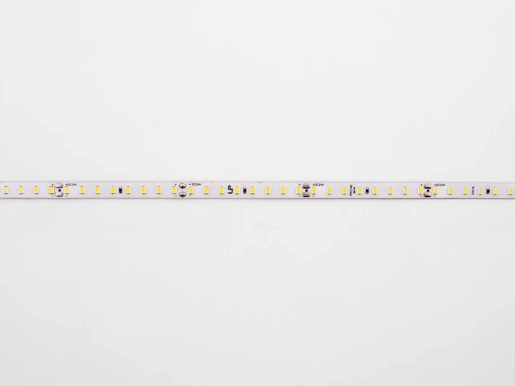 Светодиодная лента LEDS POWER 2835 128/м (12Вт/м) 24В холодная, серия ПРО140 005195