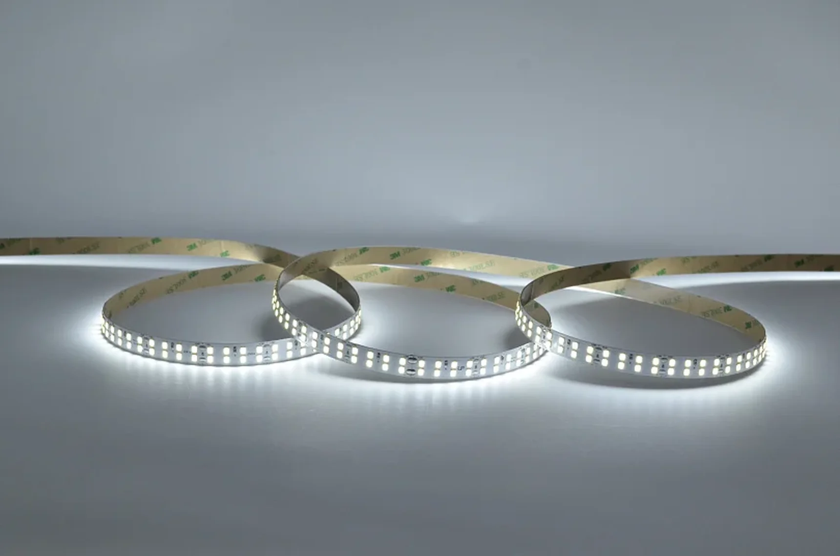 Светодиодная лента LEDS POWER двухрядная 12мм 2835 240/м (22Вт/м) 24В холод. 30м/кат, серия ПРО140