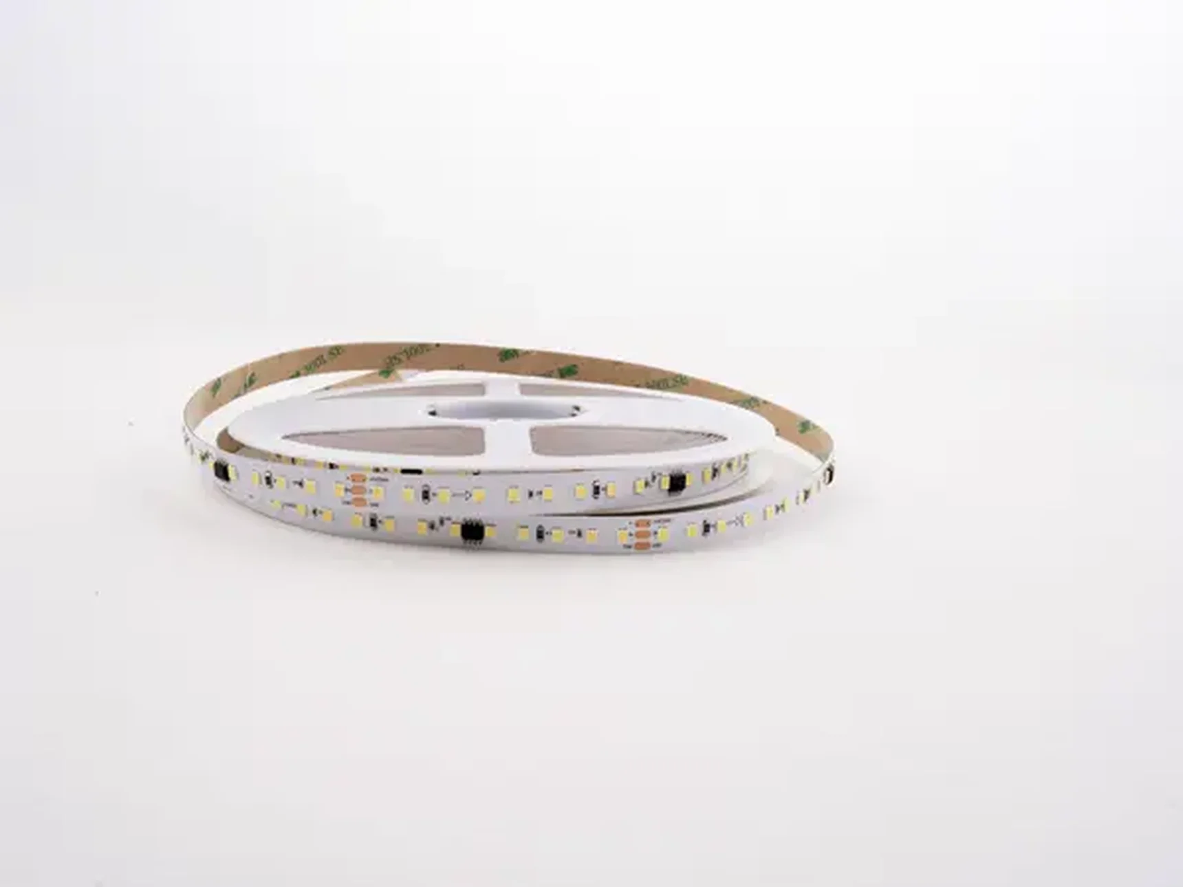 Светодиодная лента 2835 120/м (9,6Вт/м) 24В 10м/кат. хол. FLOWING WATER 004778