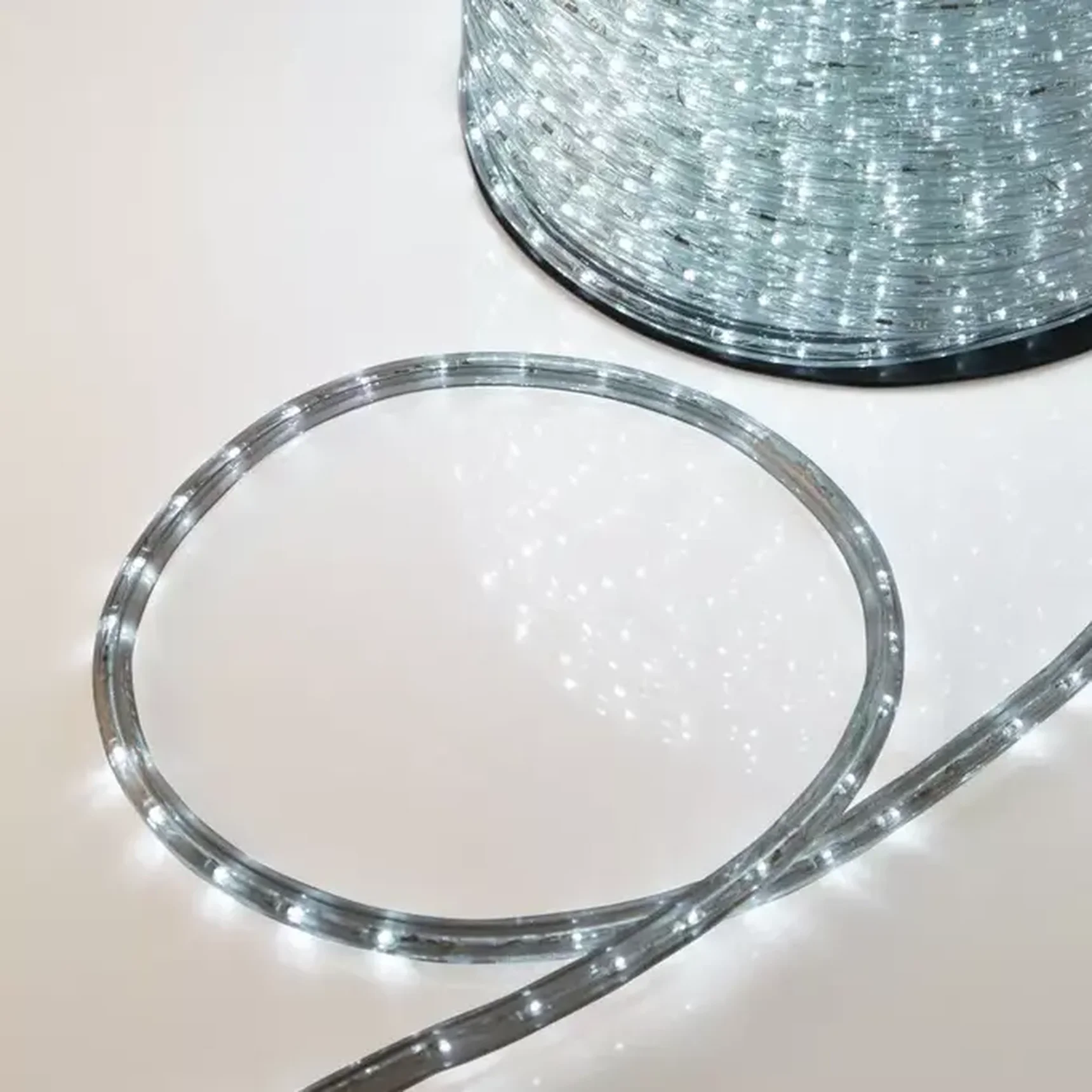 Дюралайт LED, постоянное свечение (2W) – белый, 36 LED/м, бухта 100 м NEON-NIGHT