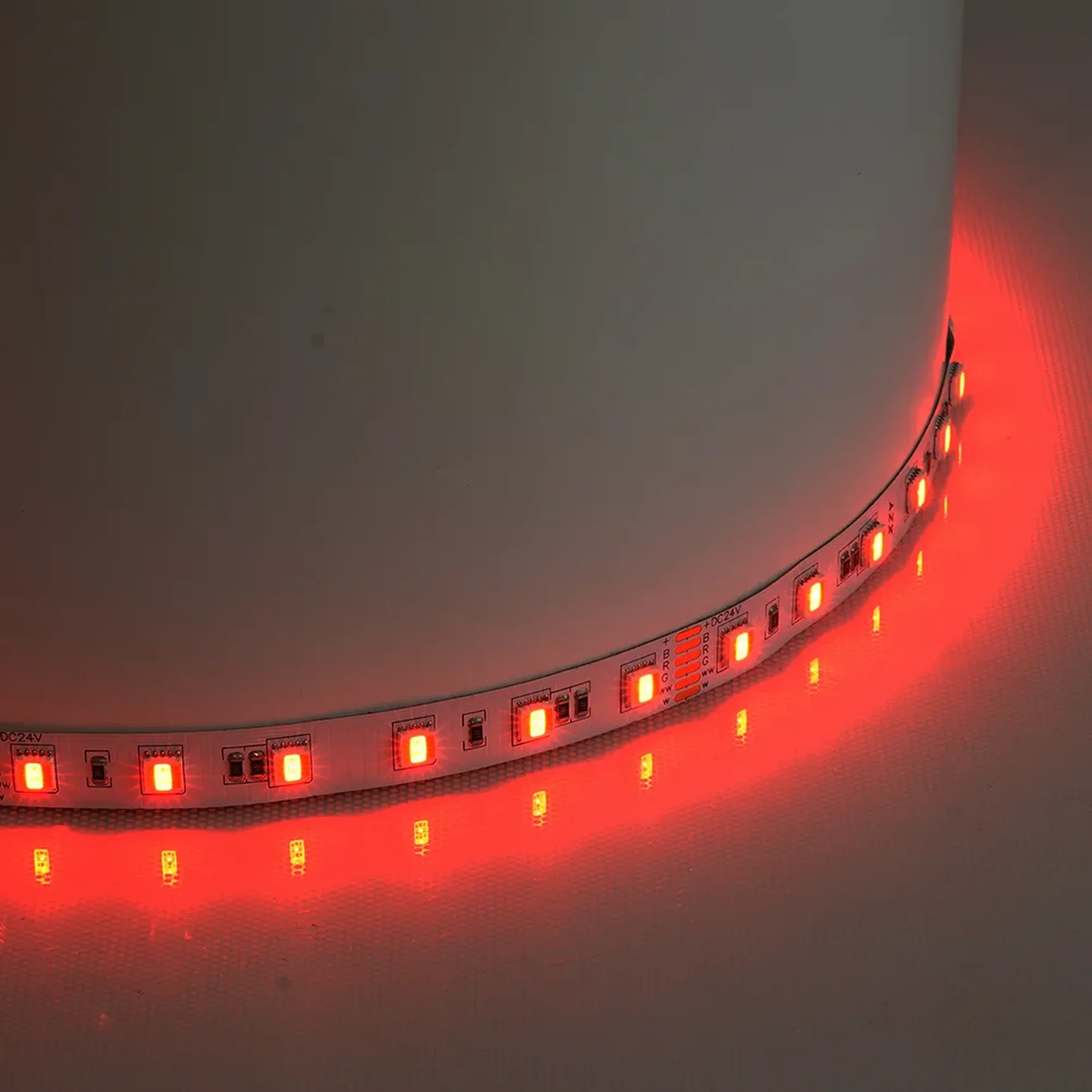 Светодиодная COB лента Feron LS530, 320SMD(2110) 10Вт/м 24V 5000*8*1.8мм 3000К IP20