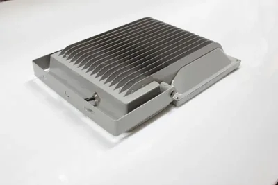 NEW TGC-100-FT-NA-B LED прожектор синий,1LED-100W,220V