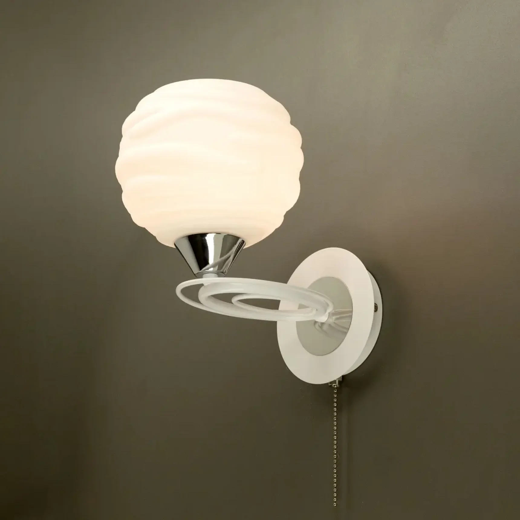 Citilux Николь CL168310 Бра с выключателем Белая