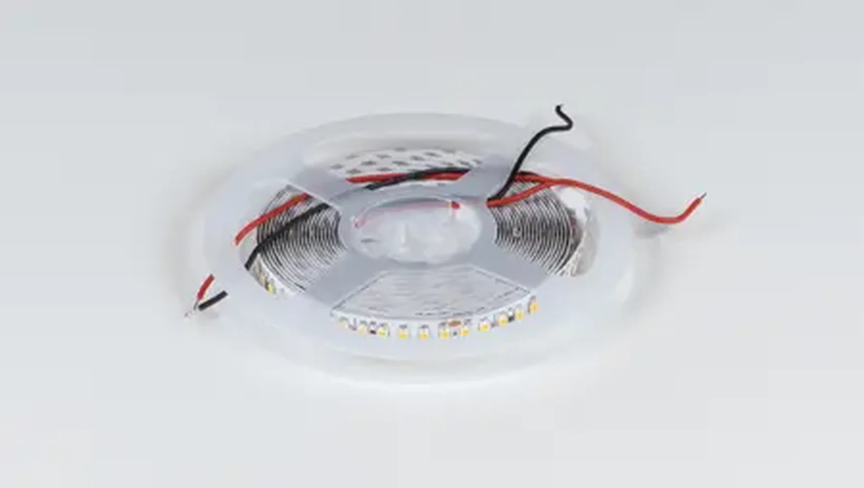 Светодиодная лента SWG PRO 2835, 168 LED/м, 17,3 Вт/м, 24В , IP20, Цвет: Теплый белый, SWG2P168-24-17.3-WW-20