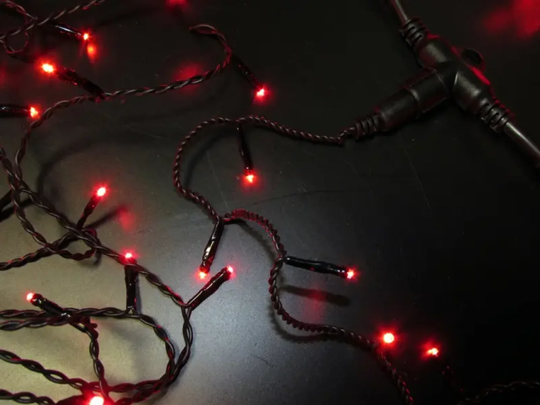 LED- PL-1920-2*1.5M-240V-R/BL-T (красные светодиоды/черн пр)