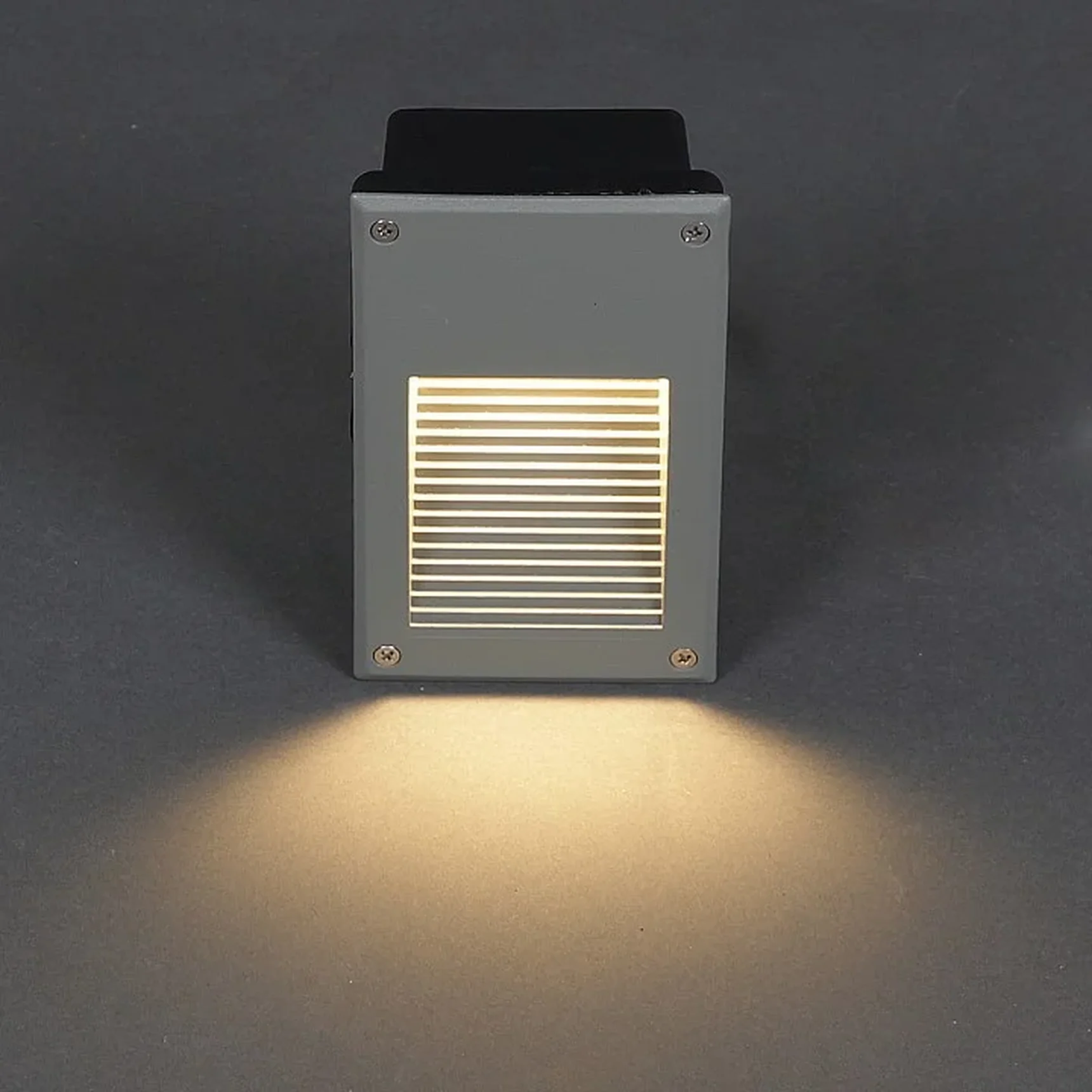 86604-9.0-001TL LED6W GR Светильник настенный