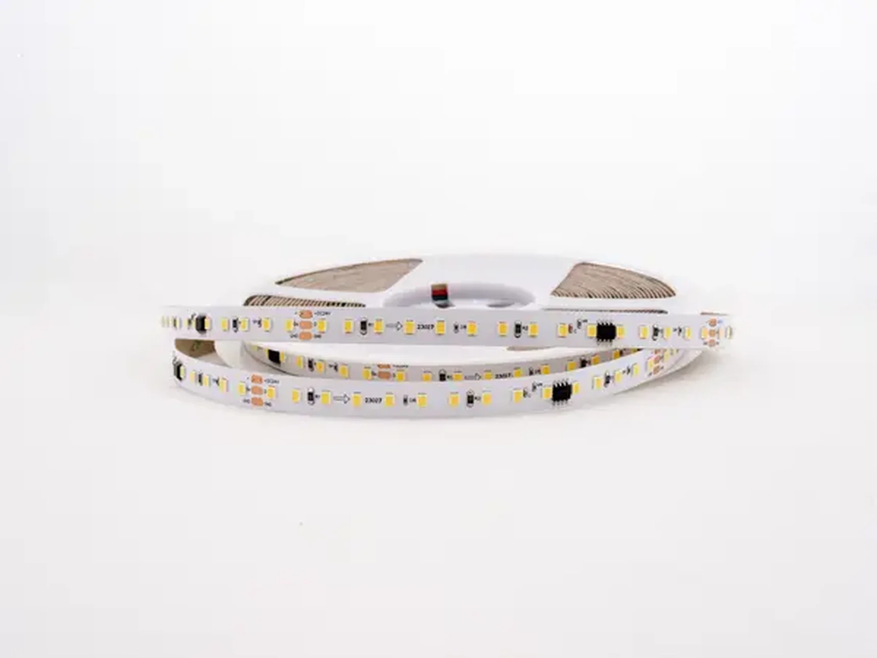 Светодиодная лента 2835 120/м (9,6Вт/м) 24В 10м/кат. нейтр. FLOWING WATER 004785