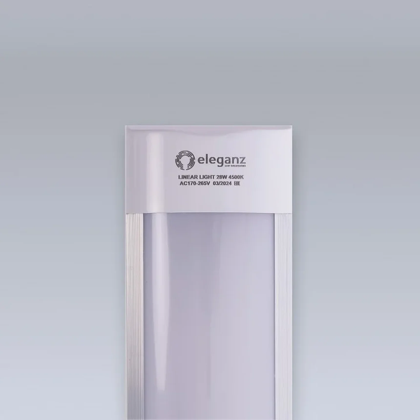 Линейная панель 28W нейтральная 4500К 900*75*25мм 220V IP40