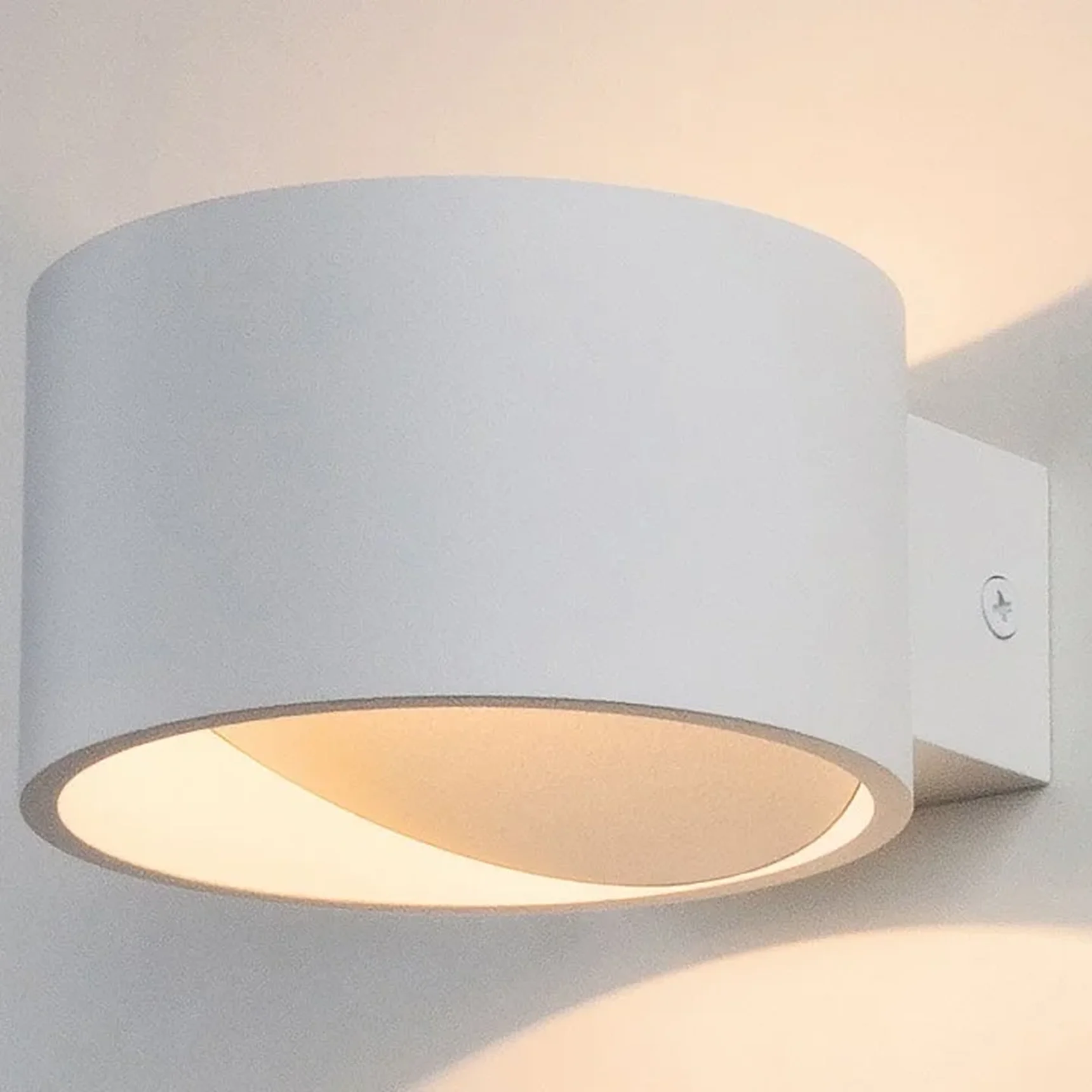 Настенный светодиодный светильник Coneto LED MRL LED 1045 белый