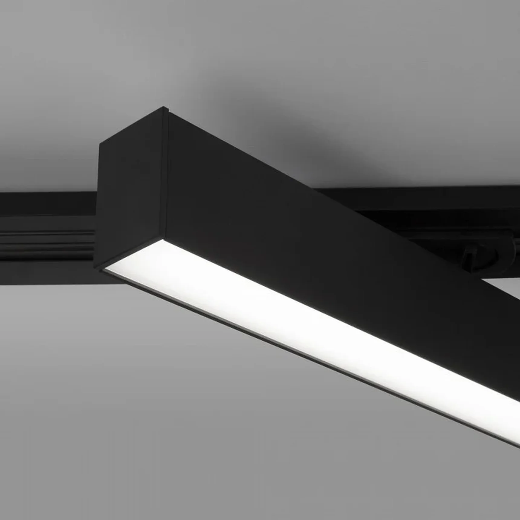 Трековый светодиодный светильник для однофазного шинопровода X-Line10W 4200K черный матовый X-Line черный матовый 10W 4200K (LTB53) однофа