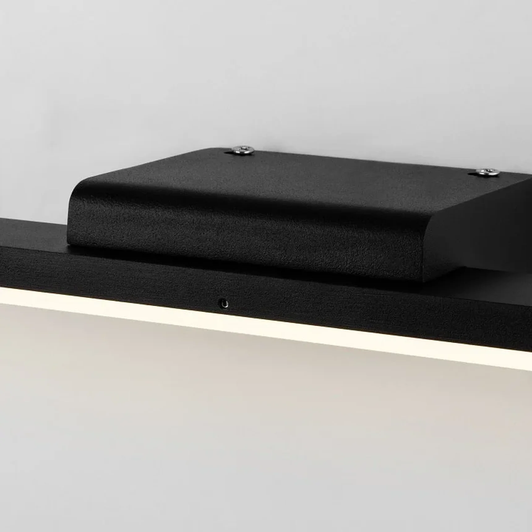 Настенный светодиодный светильник Protect LED MRL LED 1111 чёрный