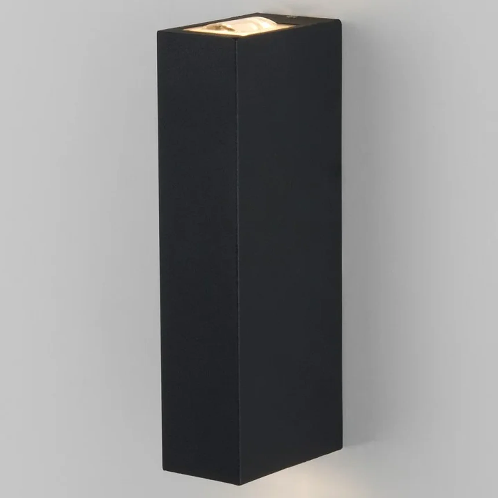 Уличный настенный светодиодный светильник Blaze LED IP54 35136/W черный