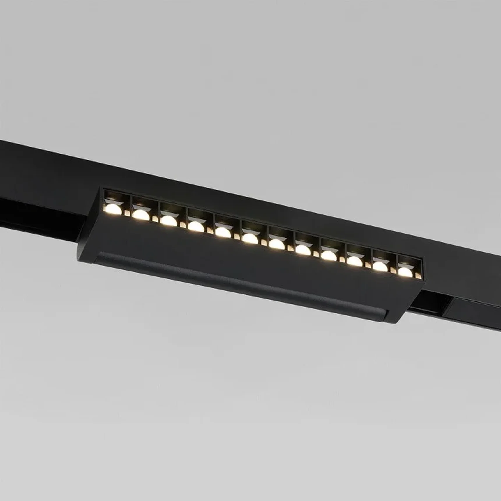 Slim Magnetic Умный трековый светильник 12W 2700-6500K Dim HL02 (черный) 85195/01
