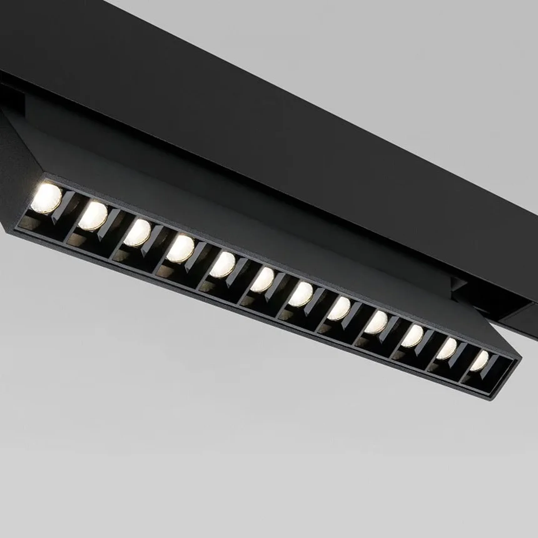 Slim Magnetic Умный трековый светильник 12W 2700-6500K Dim HL02 (черный) 85195/01