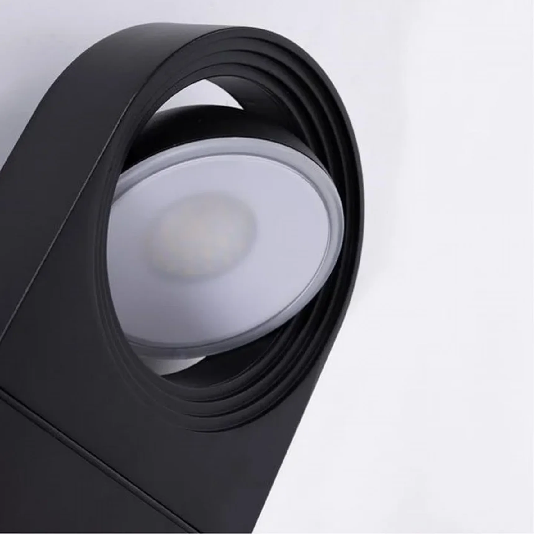 Уличный светильник ARTE LAMP A1831PA-1BK