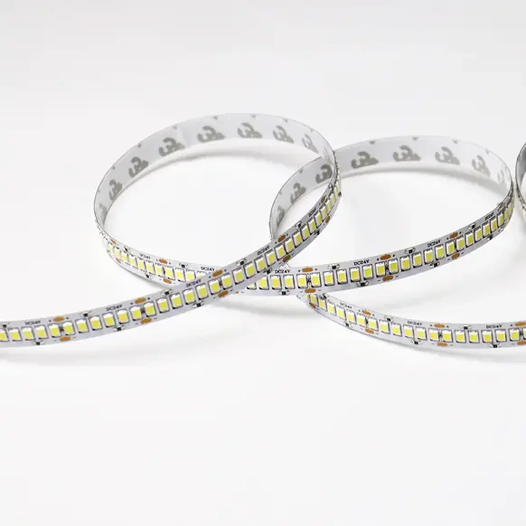 Светодиодная лента SWG Standard, 2835, 240 LED/м, 20 Вт/м, 24В , IP20, Цвет: Холодный белый, SWG2240-24-20-W-M