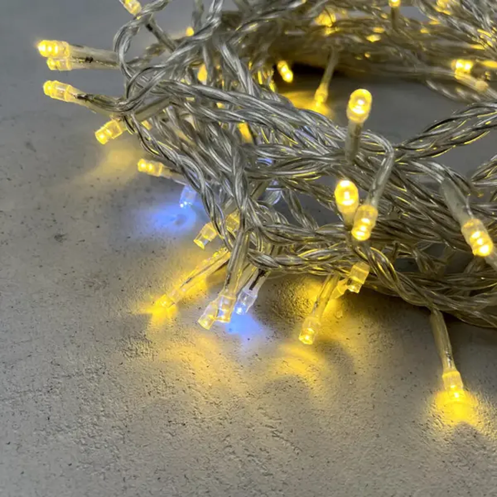 Гирлянда Нить 10м Золотой с Мерцанием Белого Диода 220В, 100 LED, Провод Прозрачный ПВХ, IP54